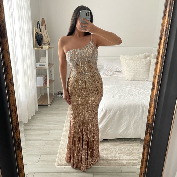 green emerald velvet dress Black Crepe One Shoulder Fitted Evening Gown With Bow main image 0